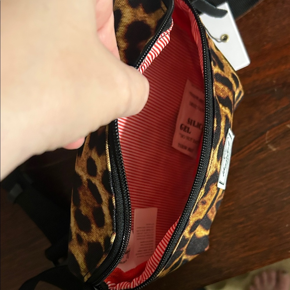 Herschel Leopard Pattern Bag NWT - image 3